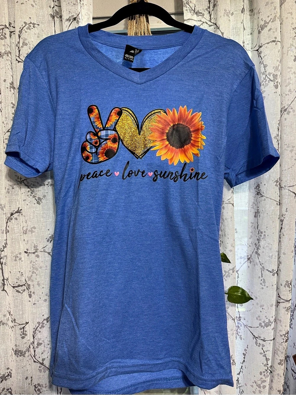 Peace love sunshine Graphic V-Neck Tee in Blue Size XS New